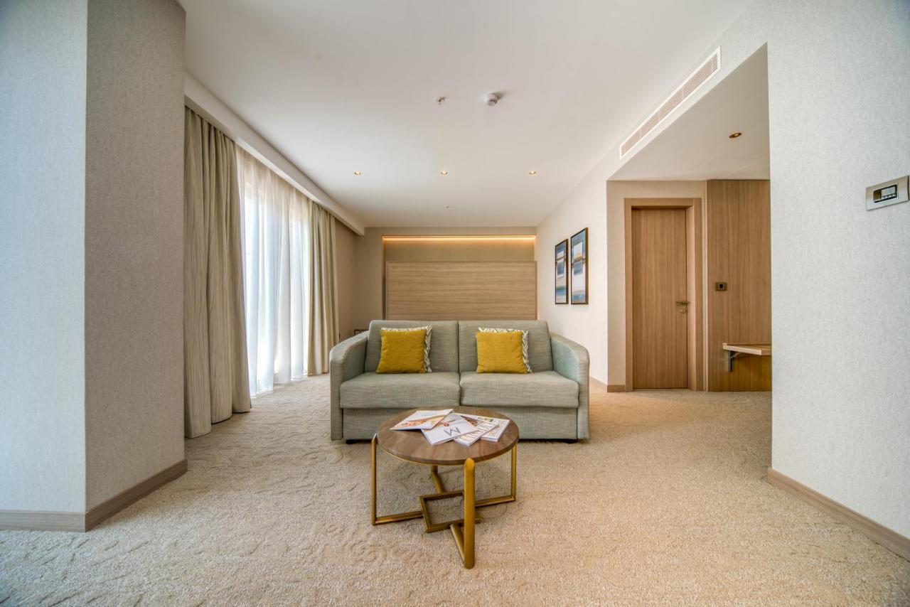 Hotel Ami Budva Petrovac エクステリア 写真