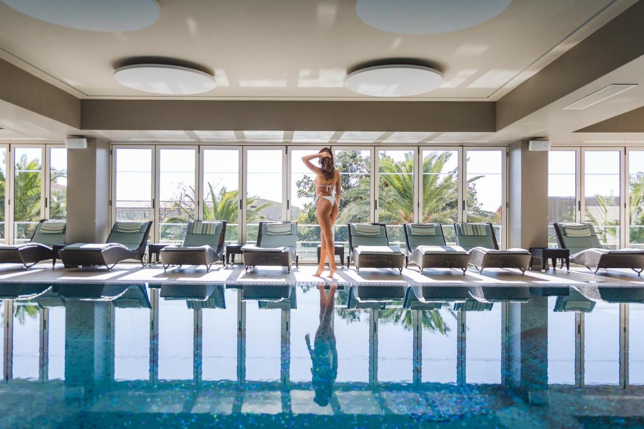 Hotel Ami Budva Petrovac エクステリア 写真