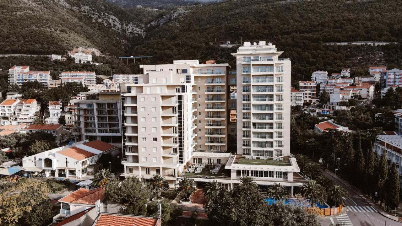 Hotel Ami Budva Petrovac エクステリア 写真